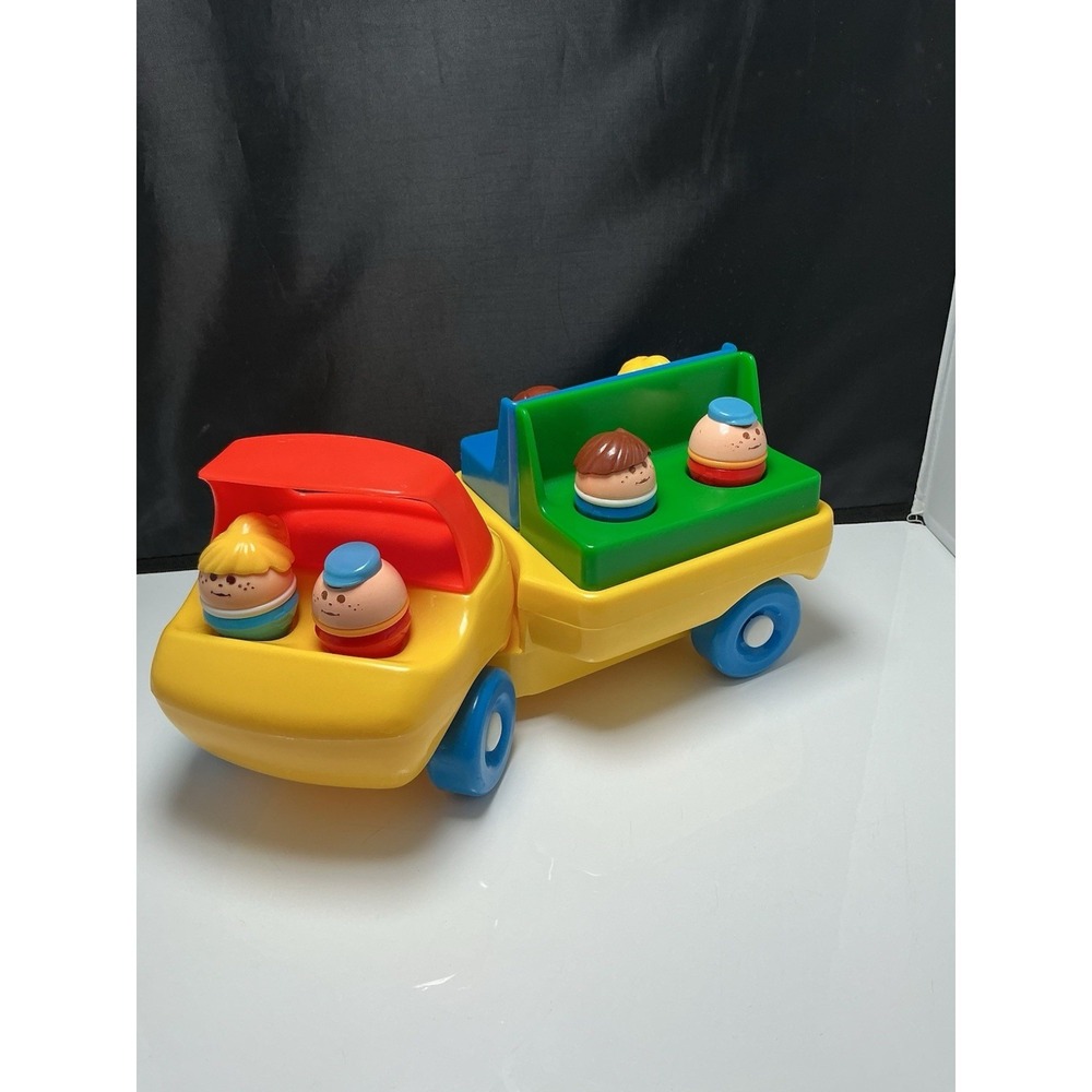 Vintage 1985 Little Tikes Toddle Tots Change Around Truck + 6 Figures